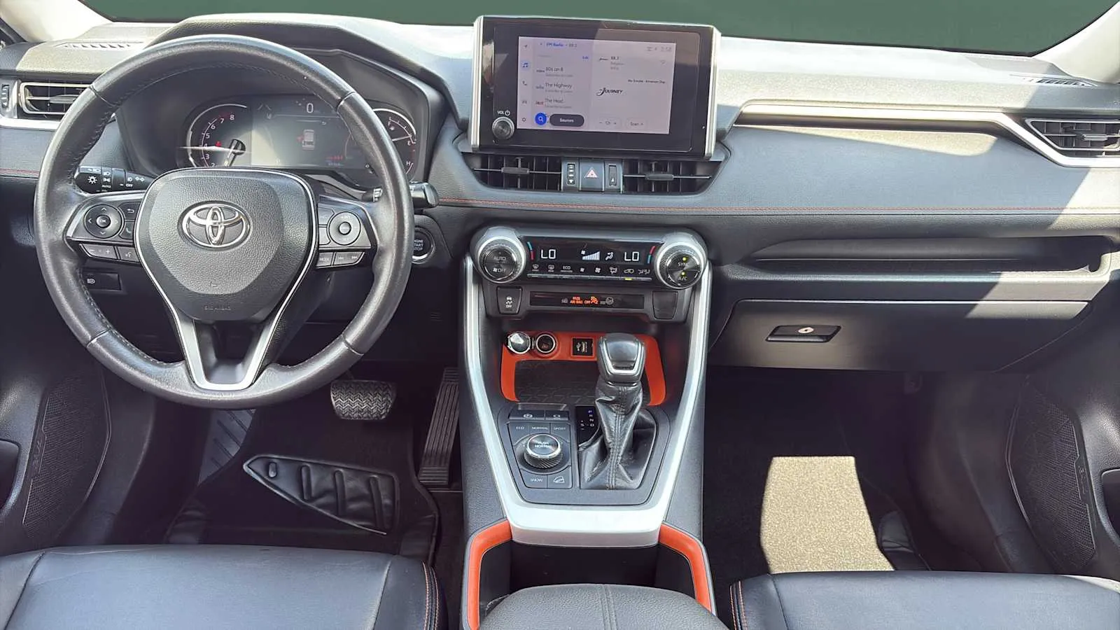 Toyota RAV4 photo 18