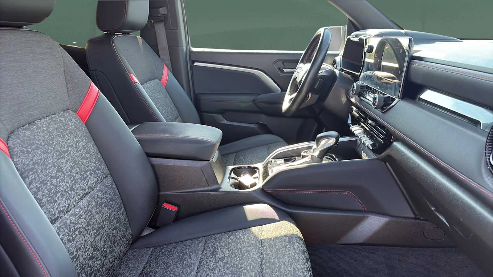 Chevrolet Colorado photo 24