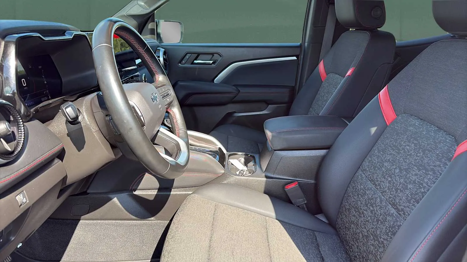 Chevrolet Colorado photo 17