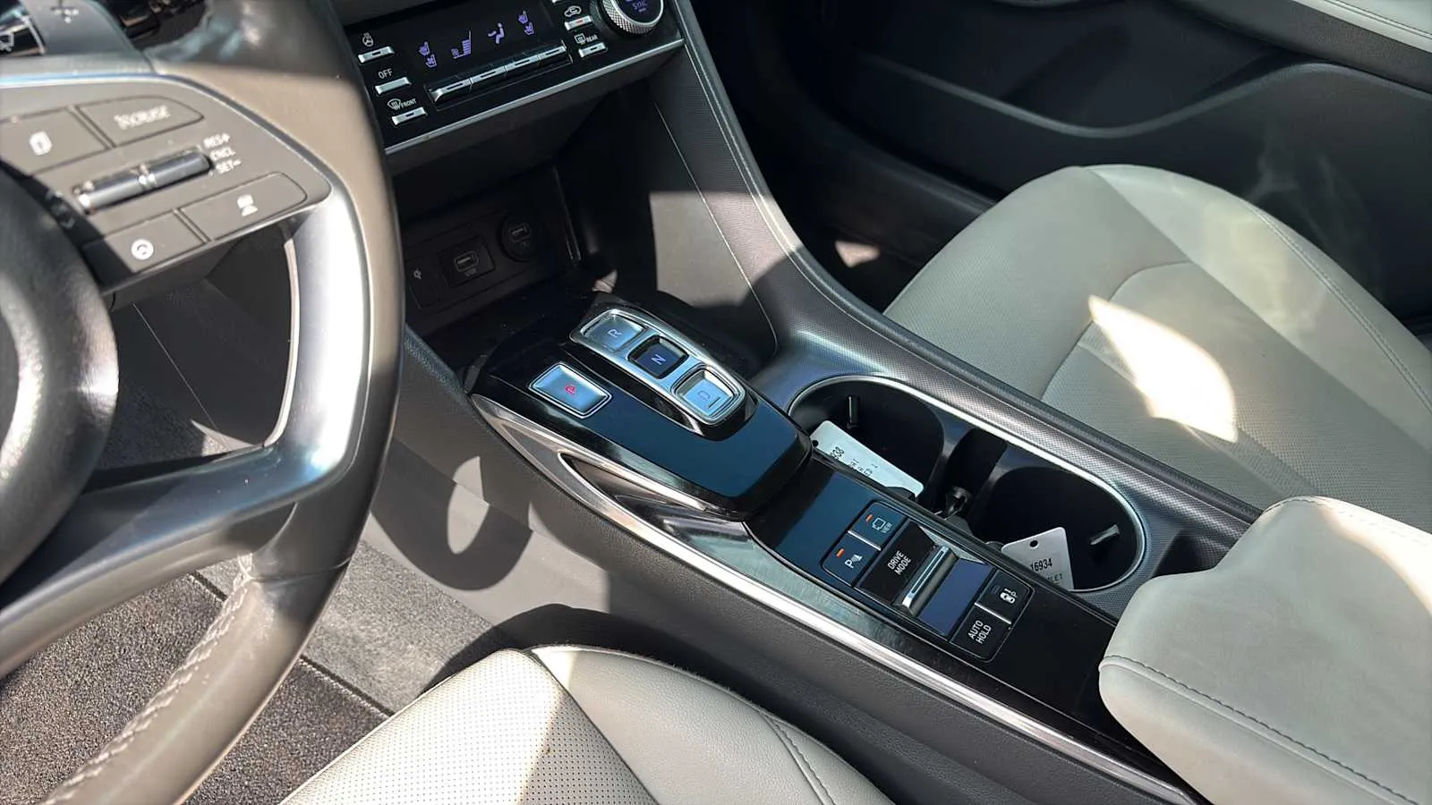 Hyundai Sonata photo 14