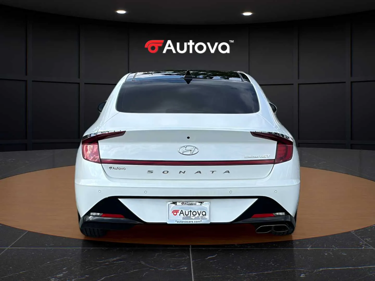 Hyundai Sonata photo 4