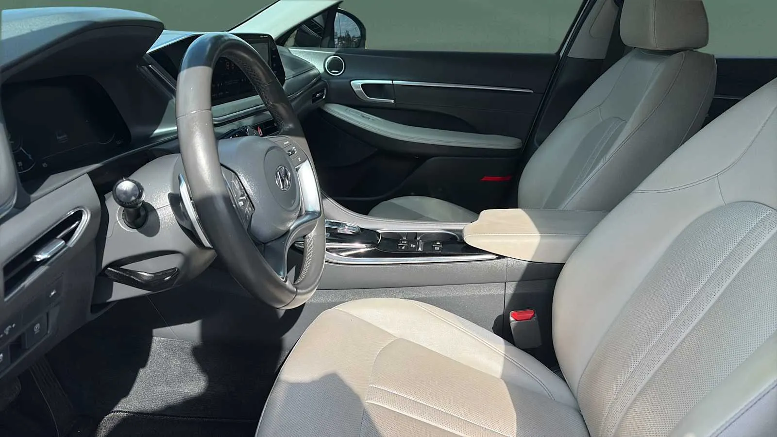 Hyundai Sonata photo 17