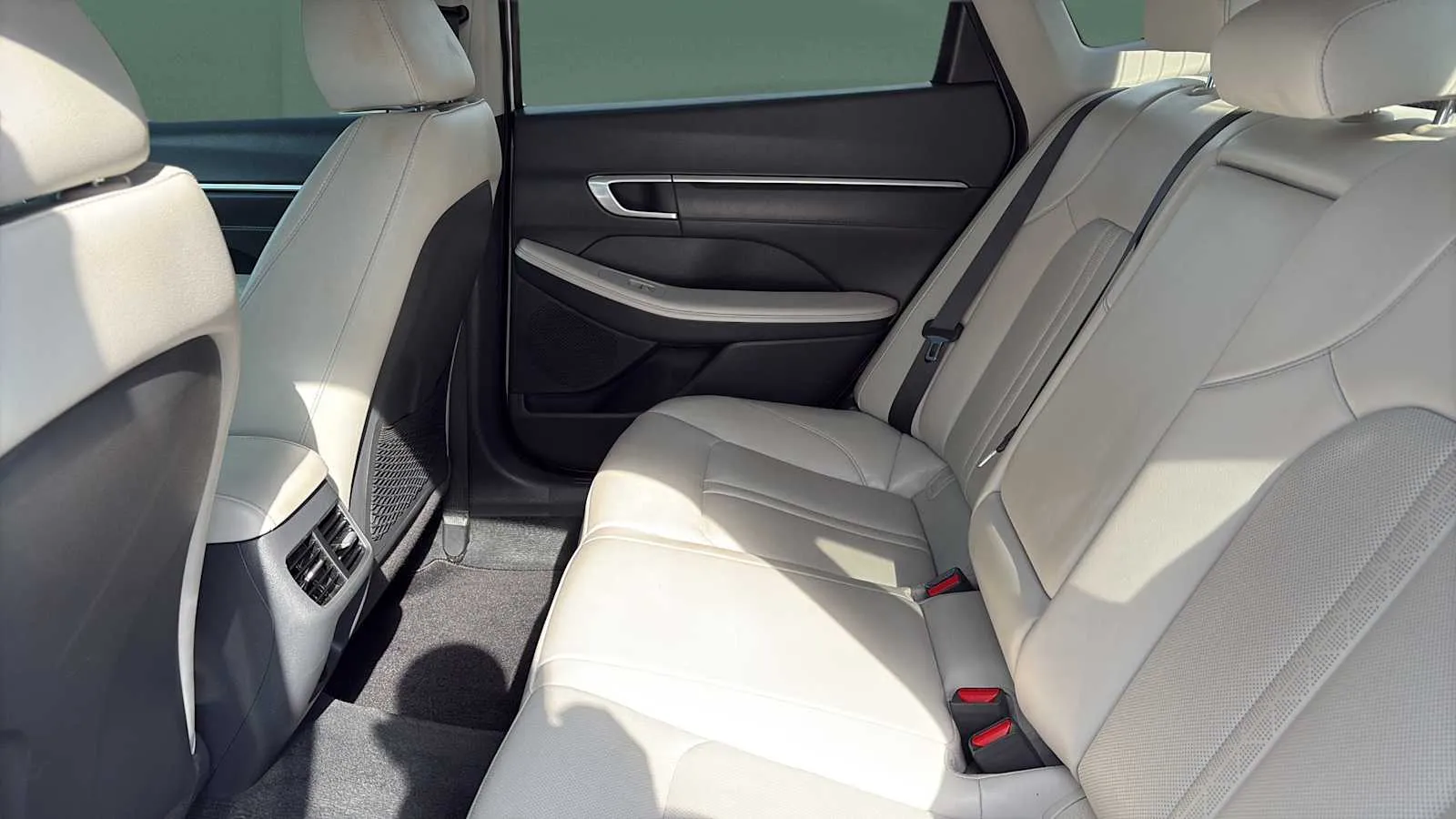 Hyundai Sonata photo 18