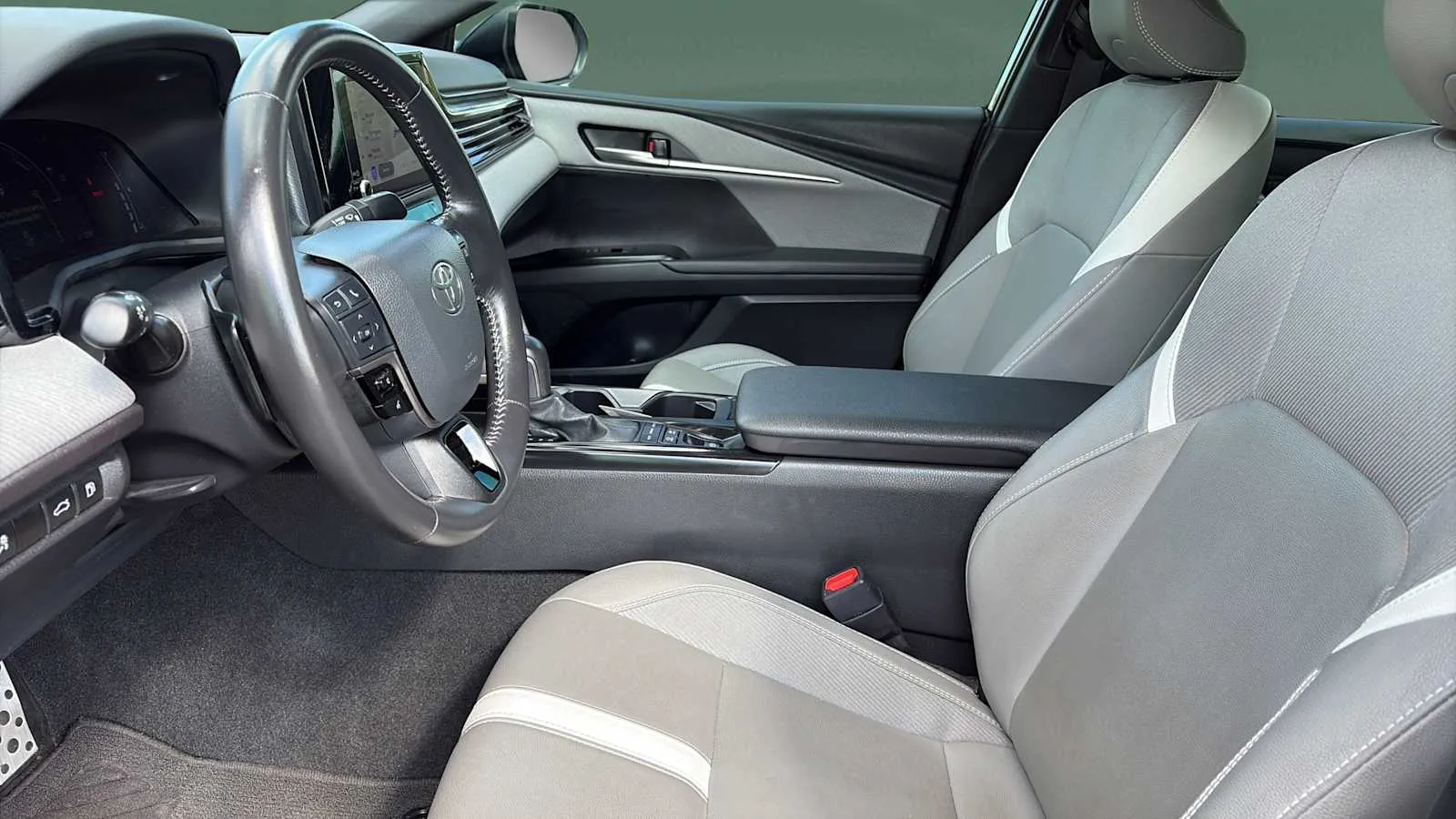 Toyota Camry photo 17