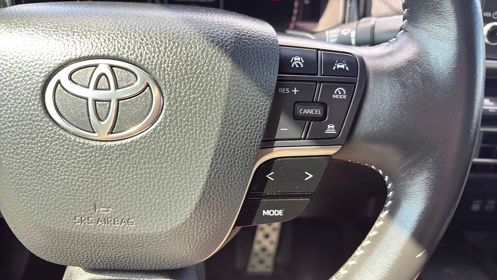 Toyota Camry photo 10
