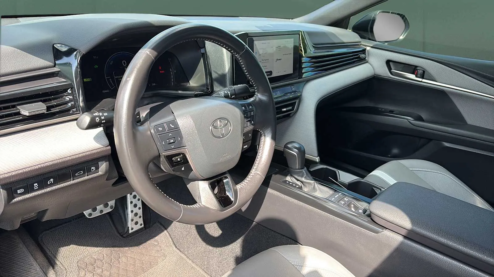 Toyota Camry photo 13