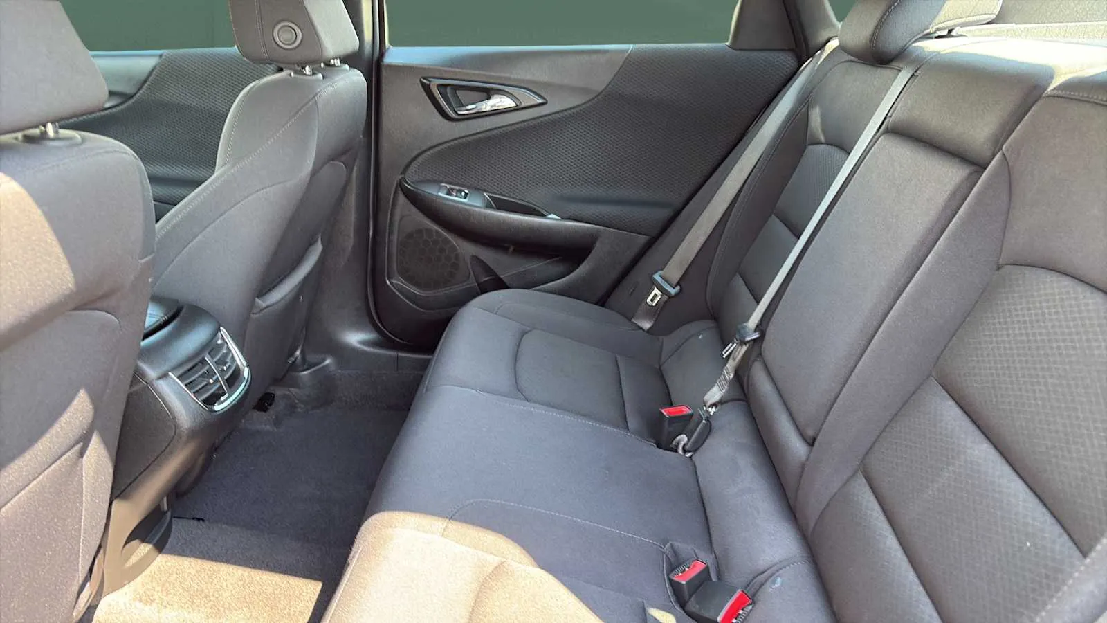 Chevrolet Malibu photo 18
