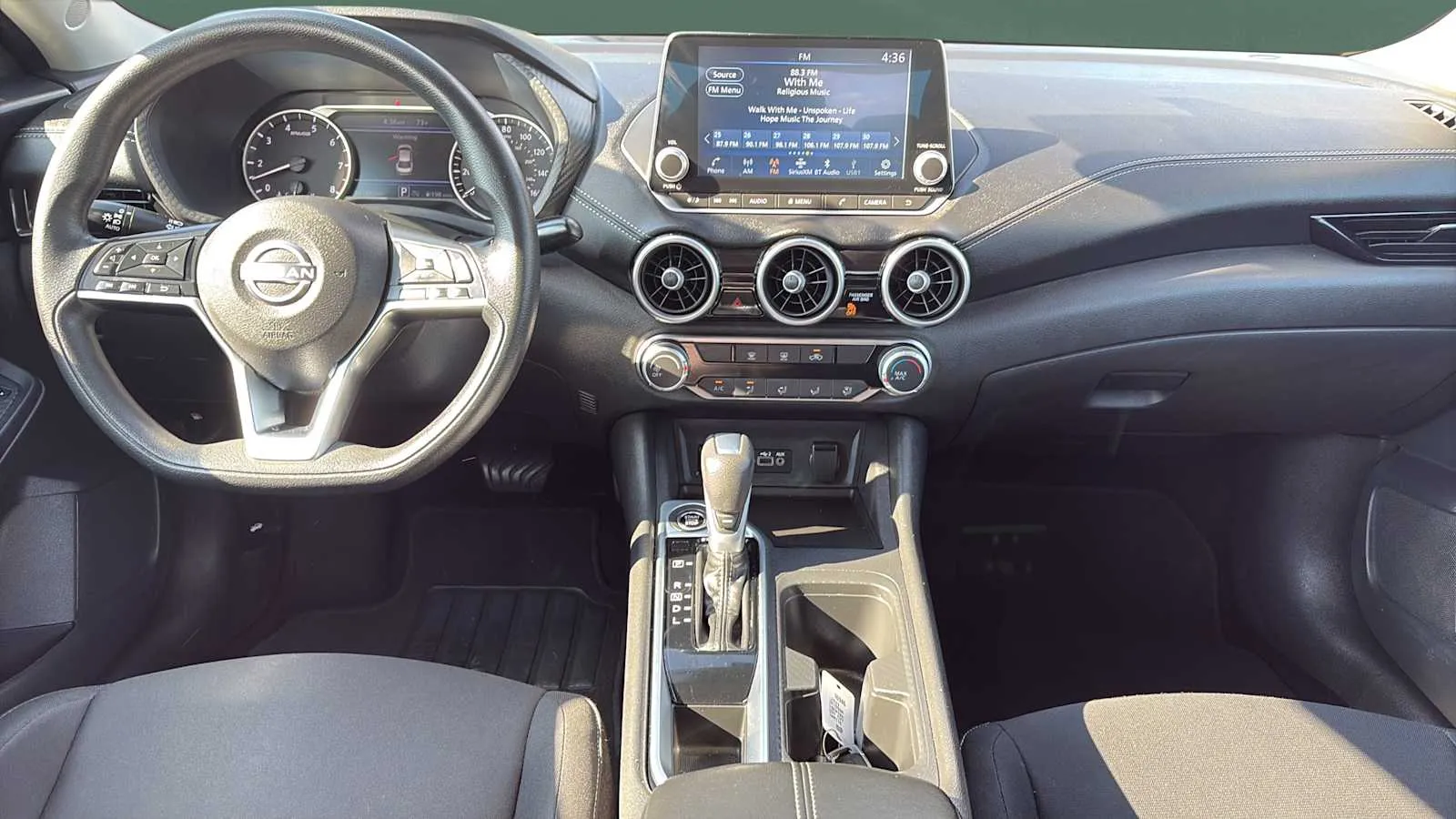 Nissan Sentra photo 19