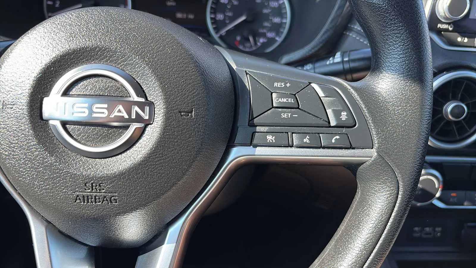 Nissan Sentra photo 10