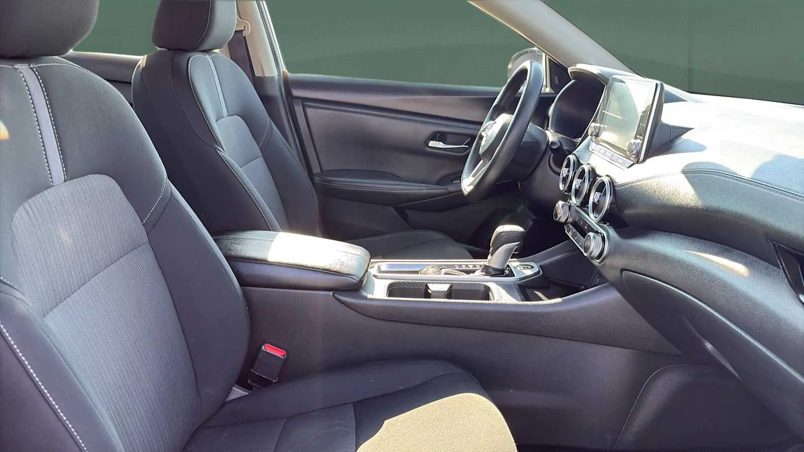 Nissan Sentra photo 24