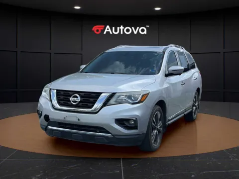 White 2017 Nissan Pathfinder Platinum for sale in Madison Heights, VA