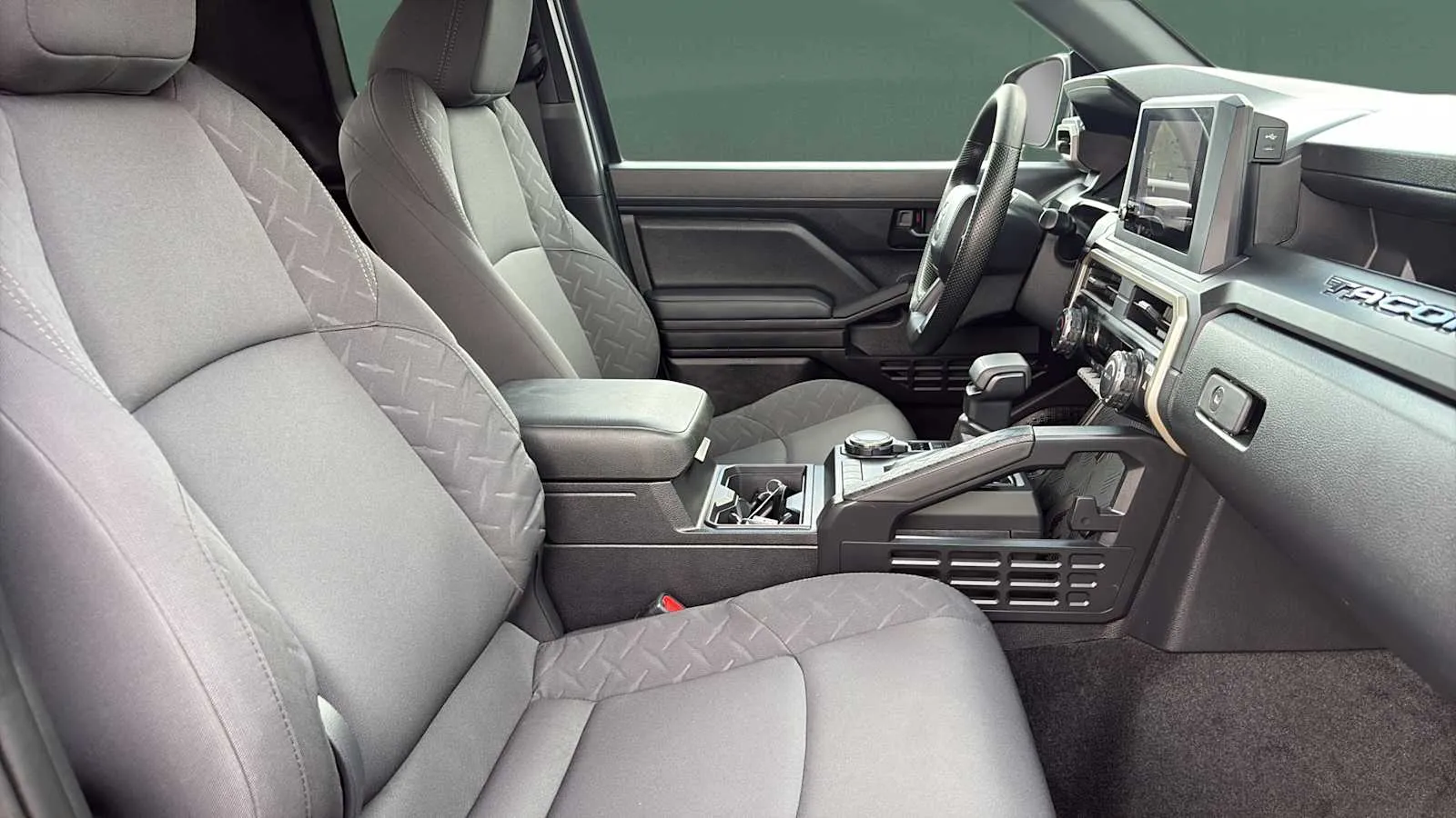 Toyota Tacoma photo 28