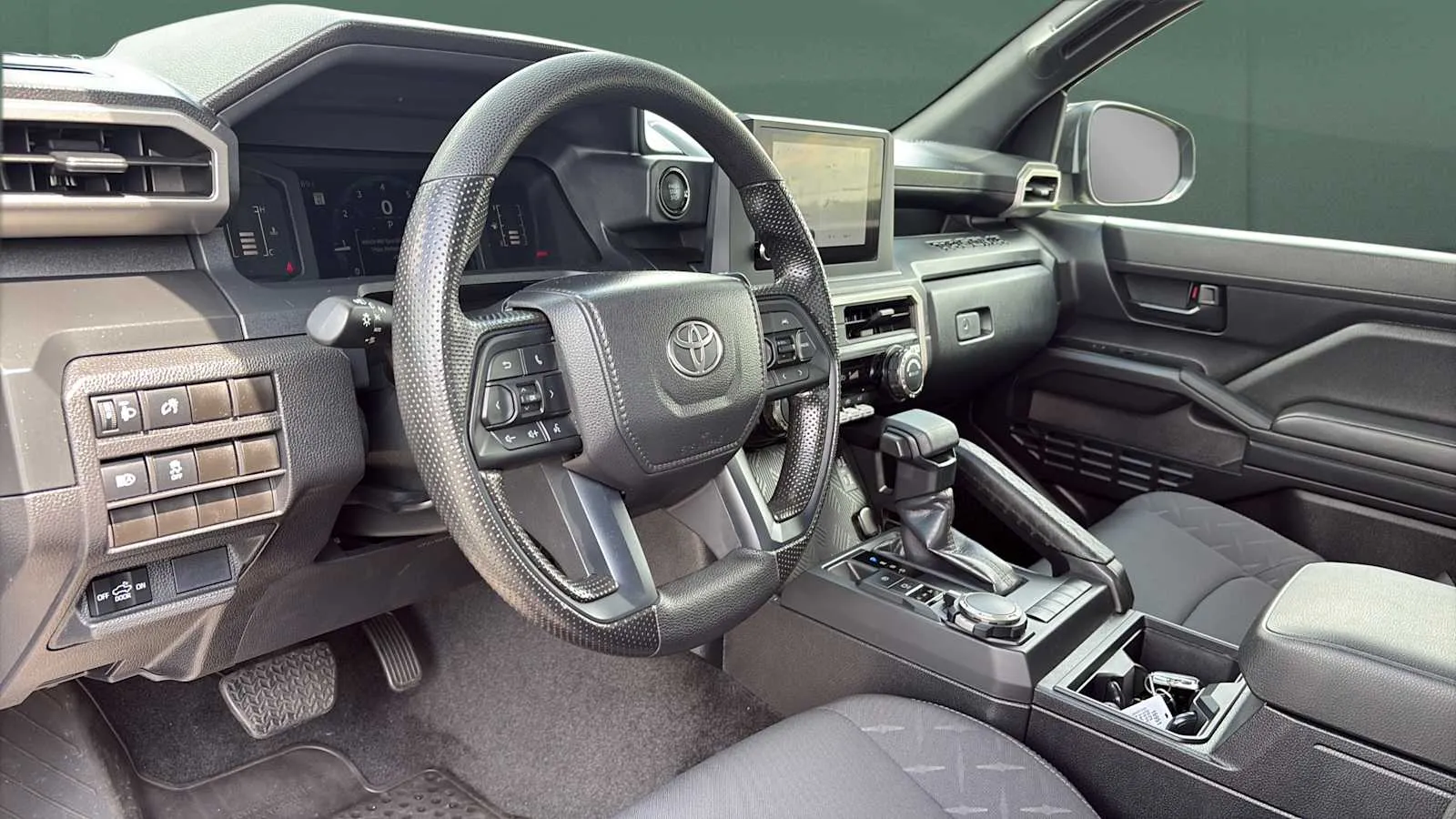 Toyota Tacoma photo 18