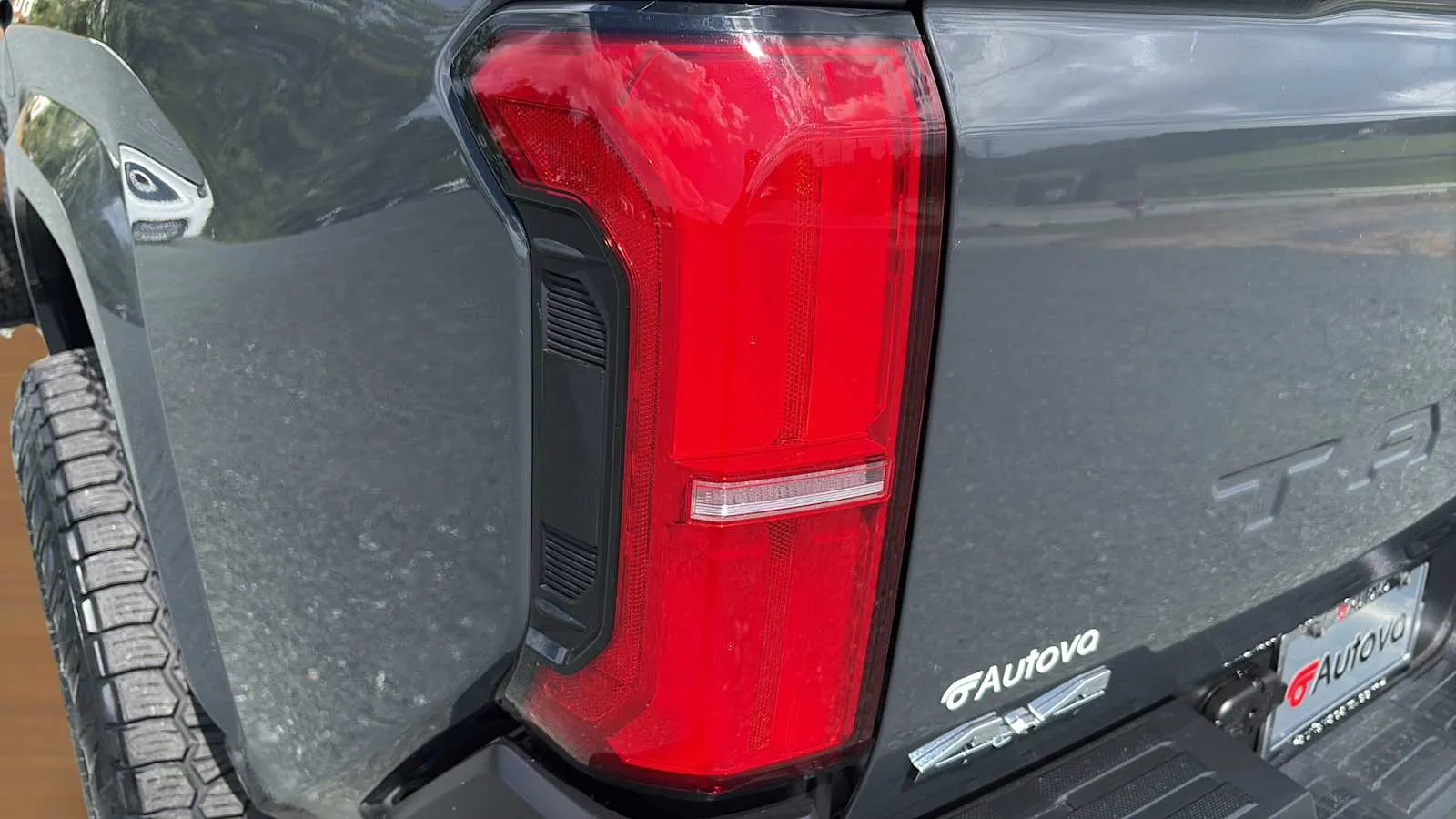 Toyota Tacoma photo 11