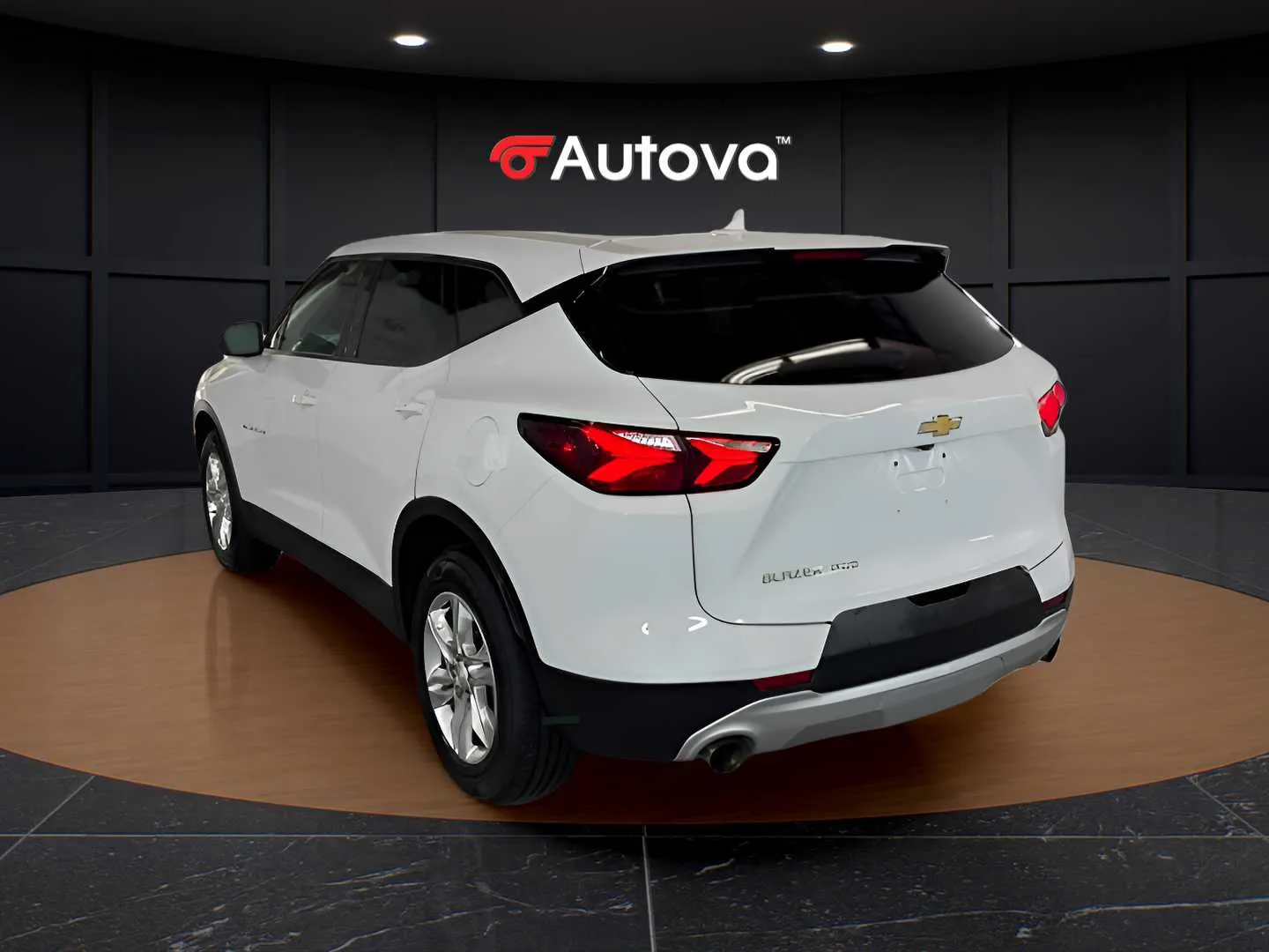 Chevrolet Blazer photo 2