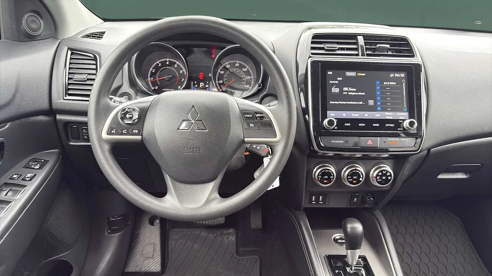 Mitsubishi Outlander Sport photo 19