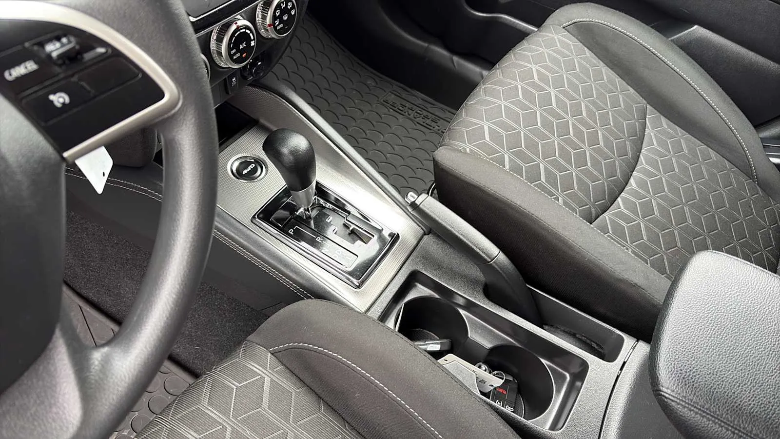 Mitsubishi Outlander Sport photo 14
