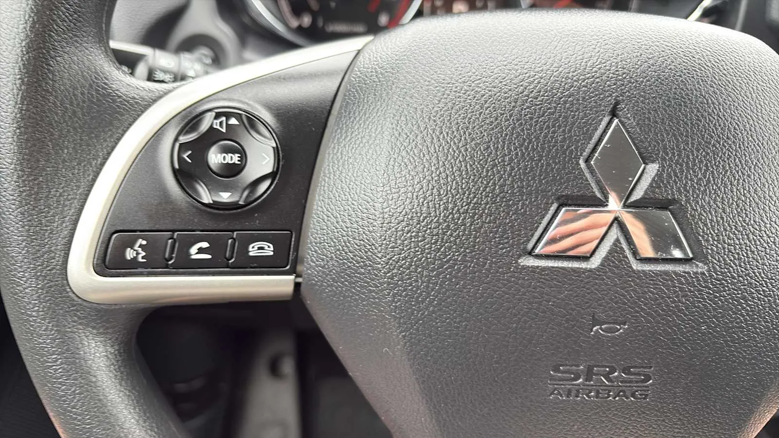 Mitsubishi Outlander Sport photo 9