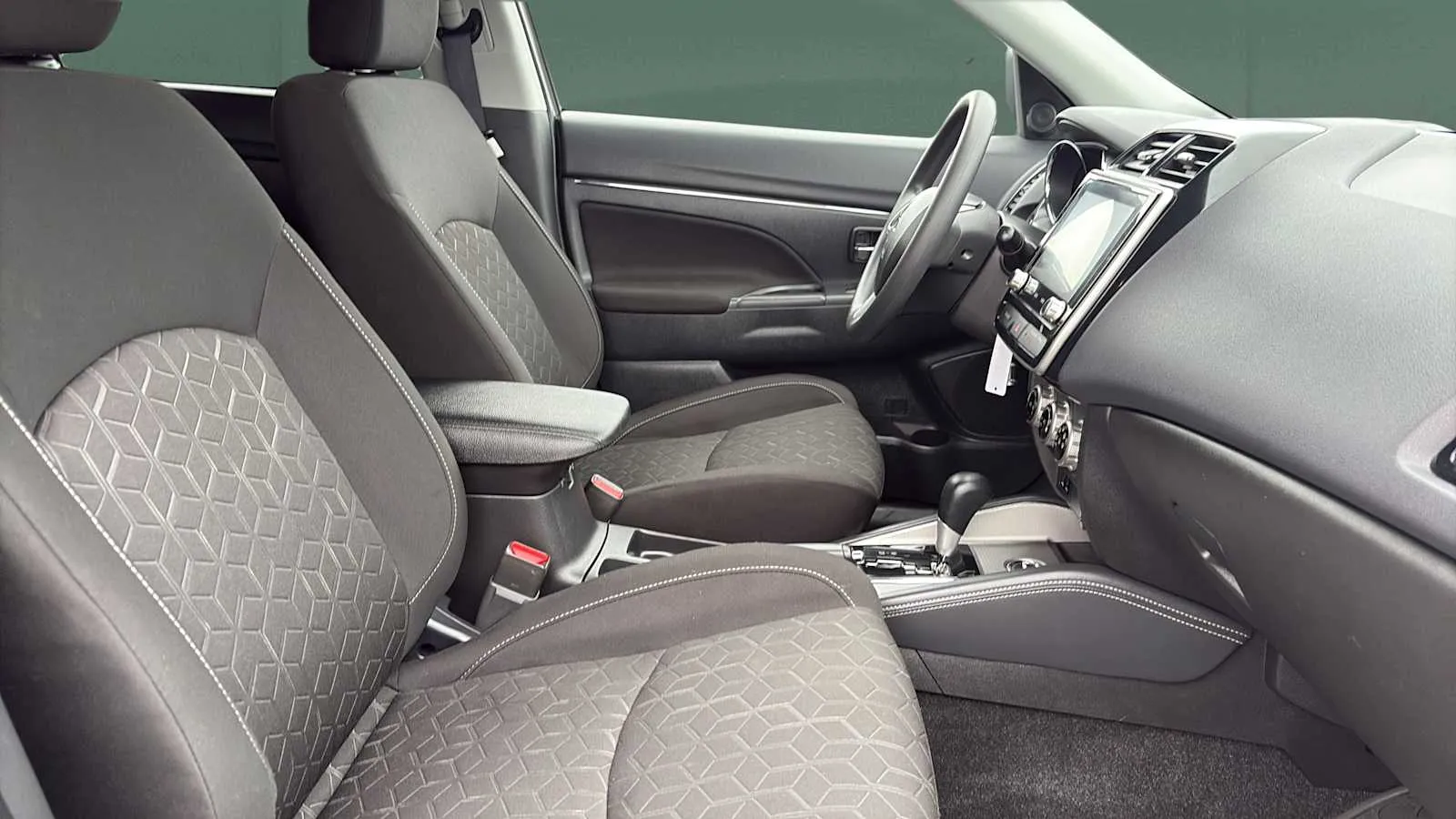 Mitsubishi Outlander Sport photo 23