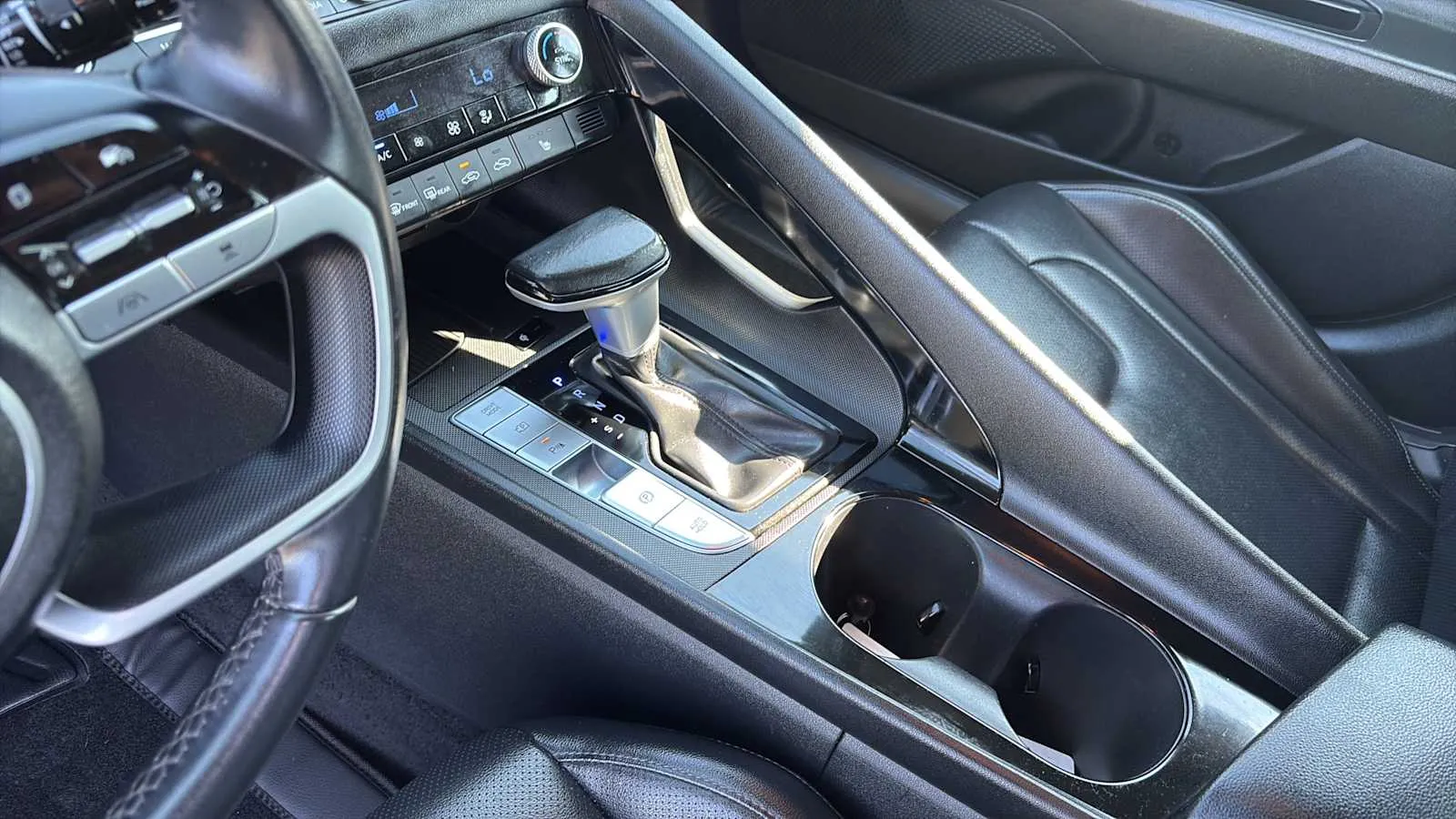 Hyundai Elantra photo 14