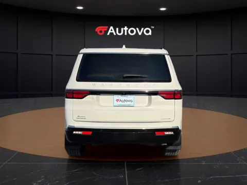 More photos of 2022 Jeep Wagoneer Series III at Autova - Madison Heights, VA