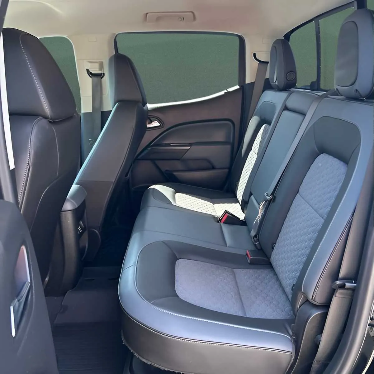 Chevrolet Colorado photo 4