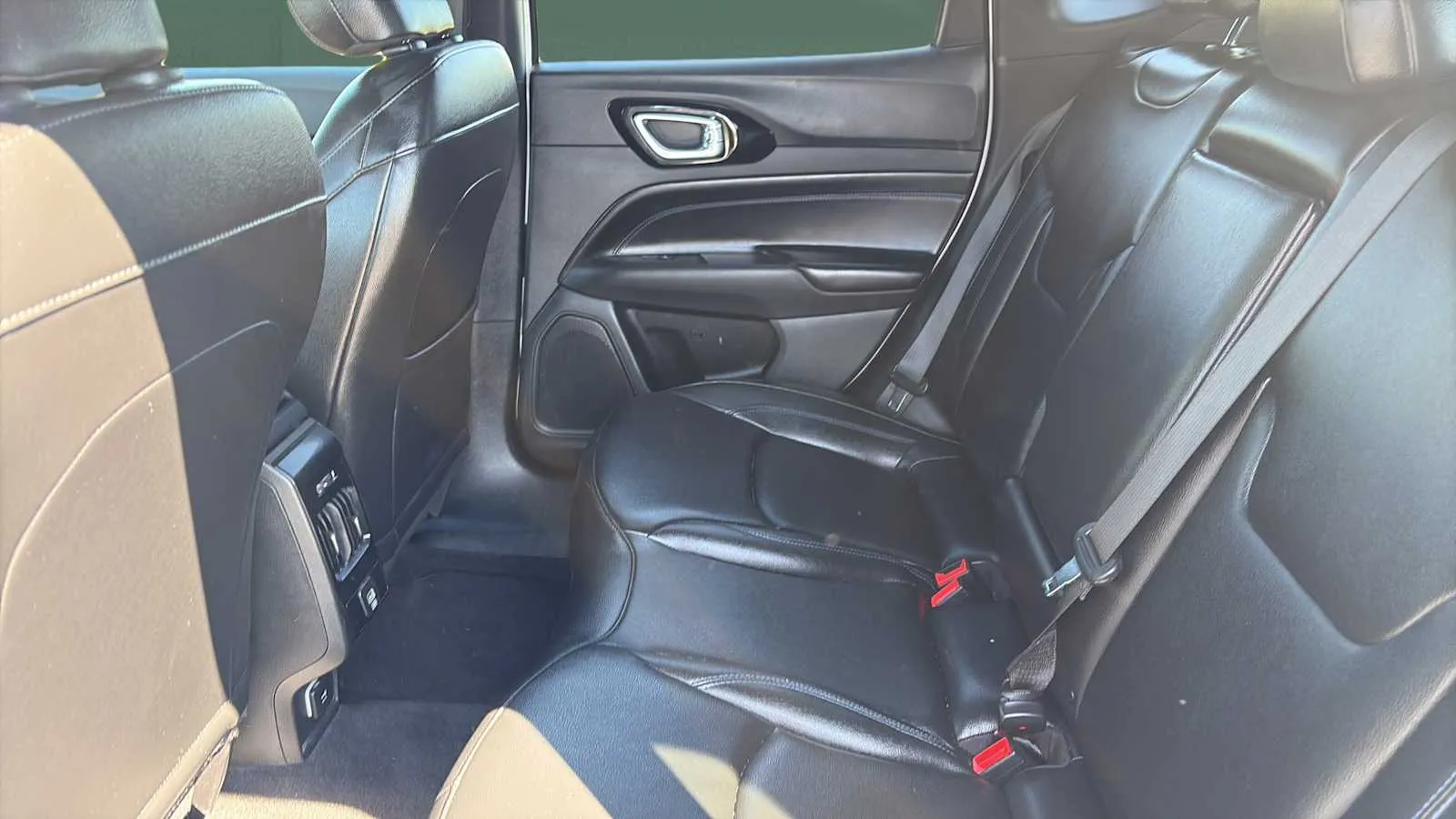 Jeep Compass photo 17