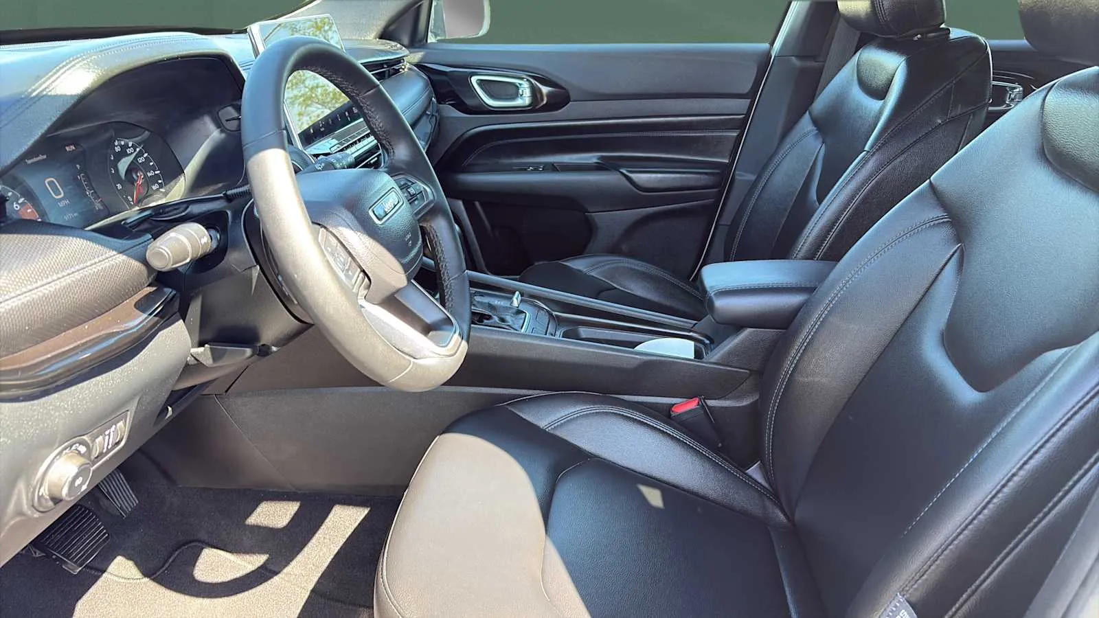Jeep Compass photo 16