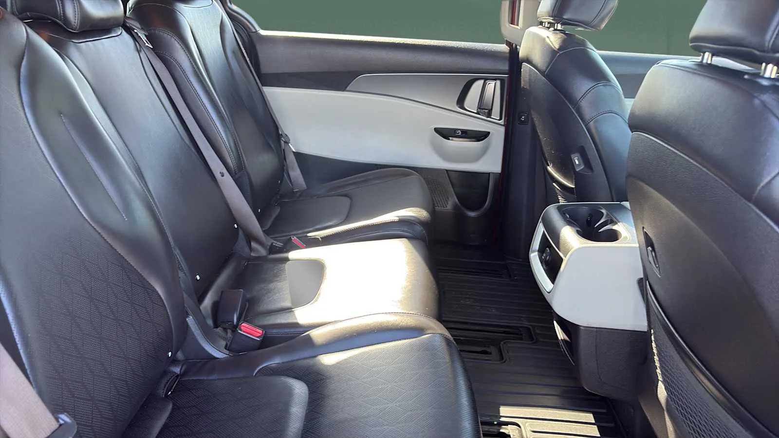 Kia Carnival photo 22