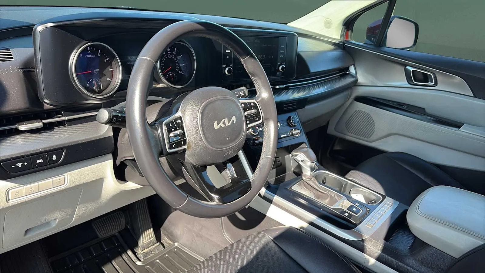Kia Carnival photo 13