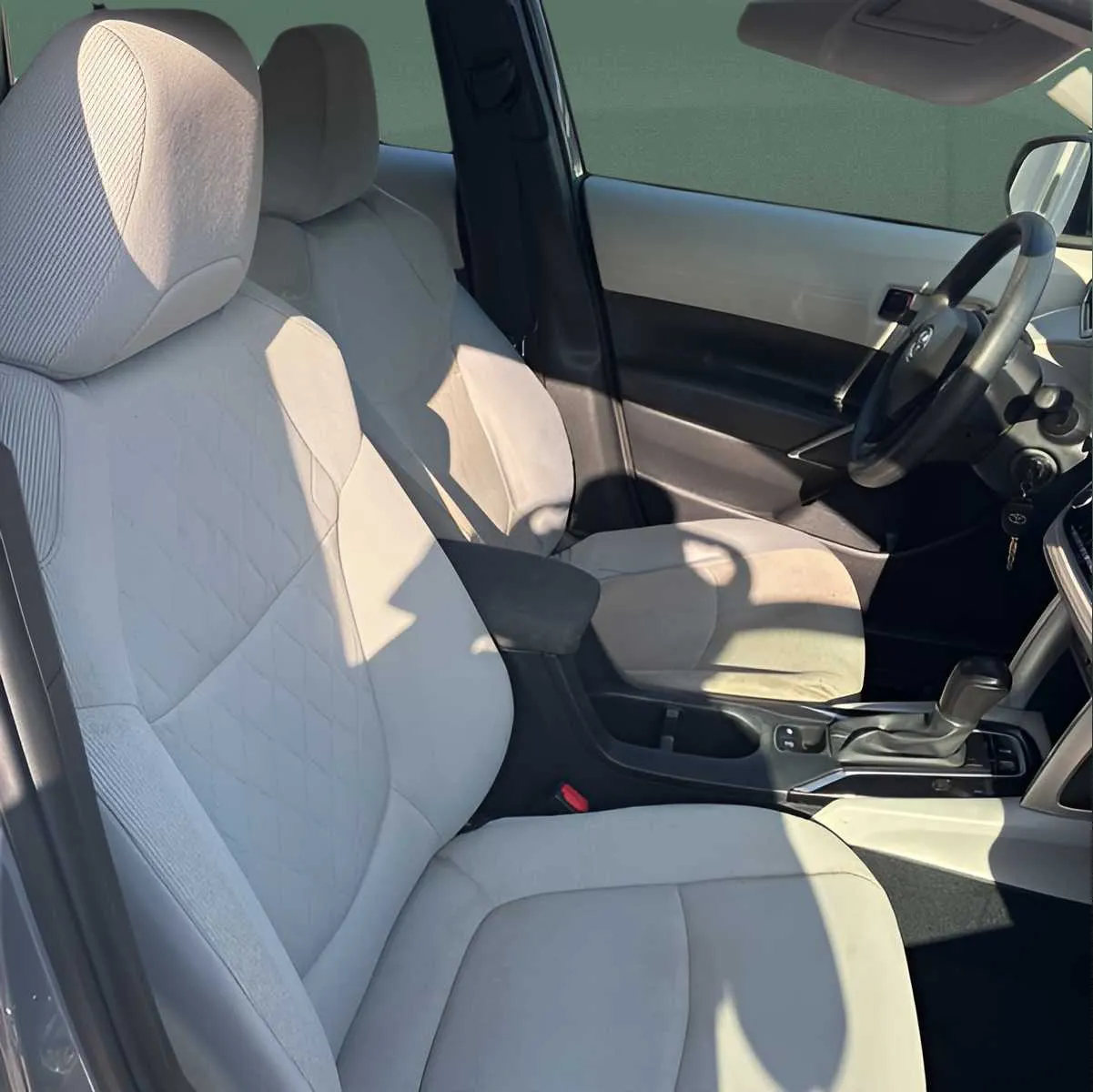 Toyota Corolla Cross photo 3