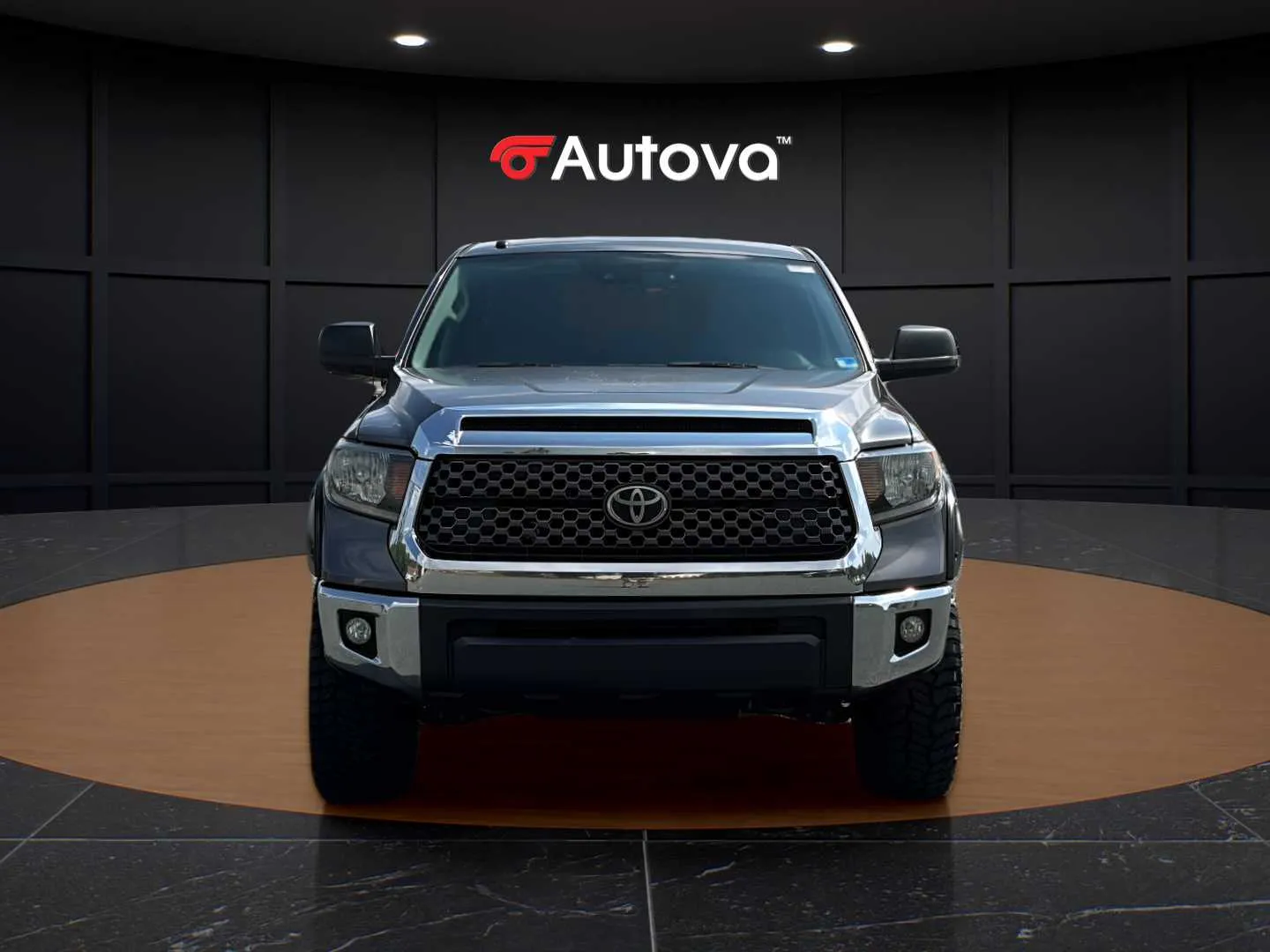 Toyota Tundra photo 8