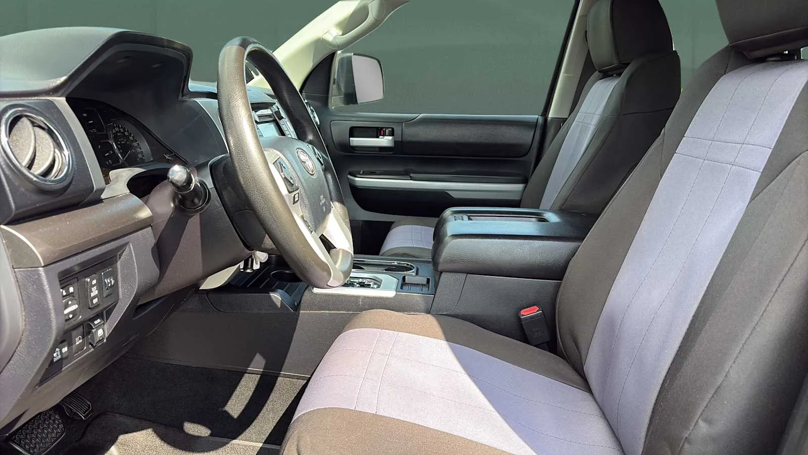Toyota Tundra photo 17