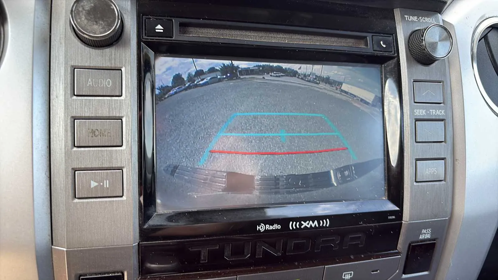 Toyota Tundra photo 12