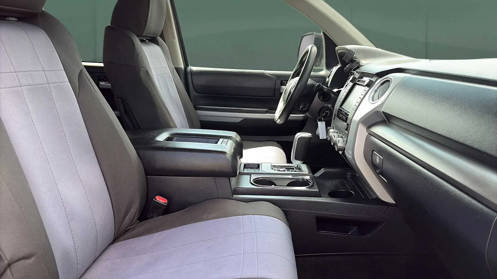 Toyota Tundra photo 24