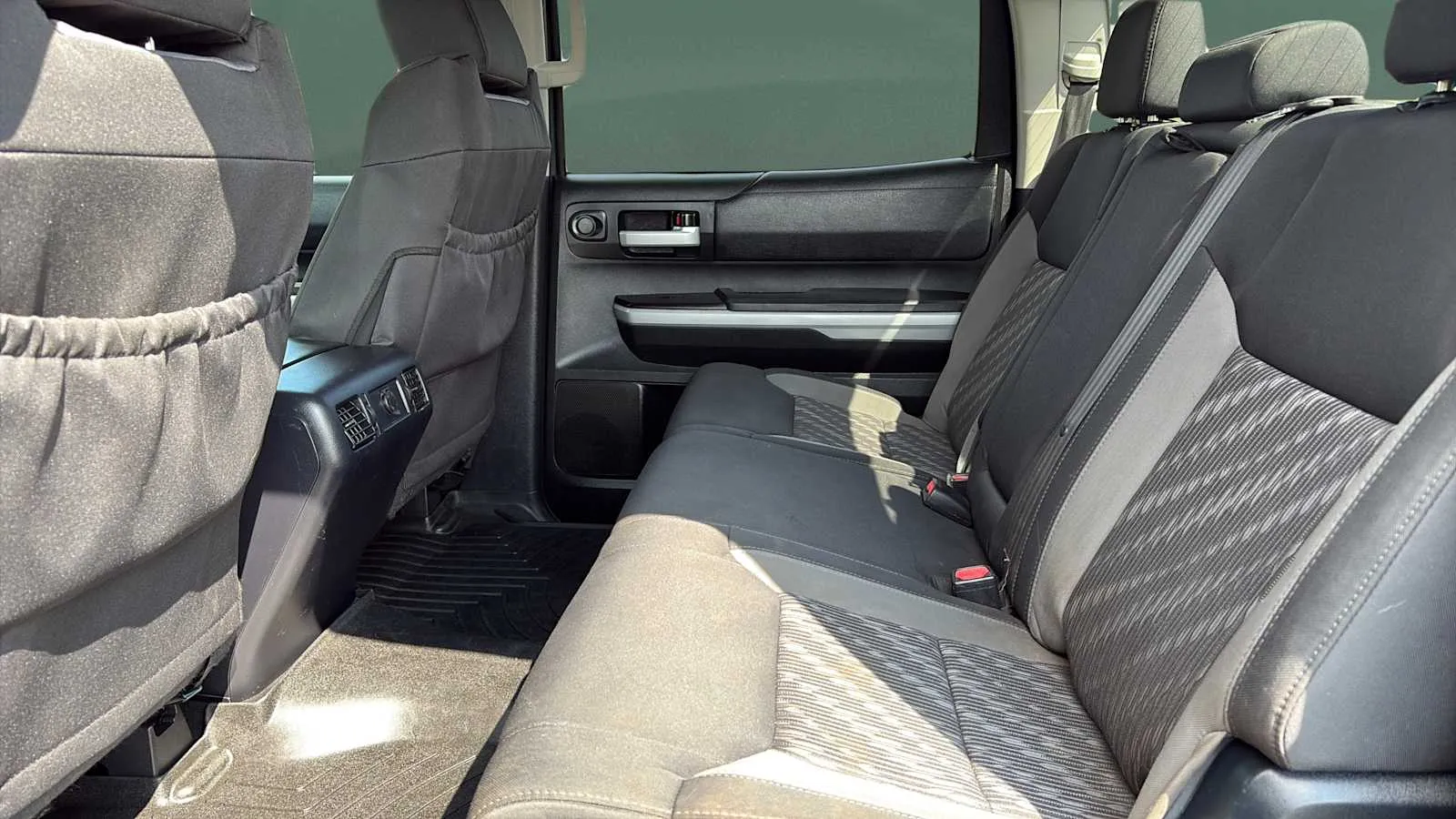 Toyota Tundra photo 18