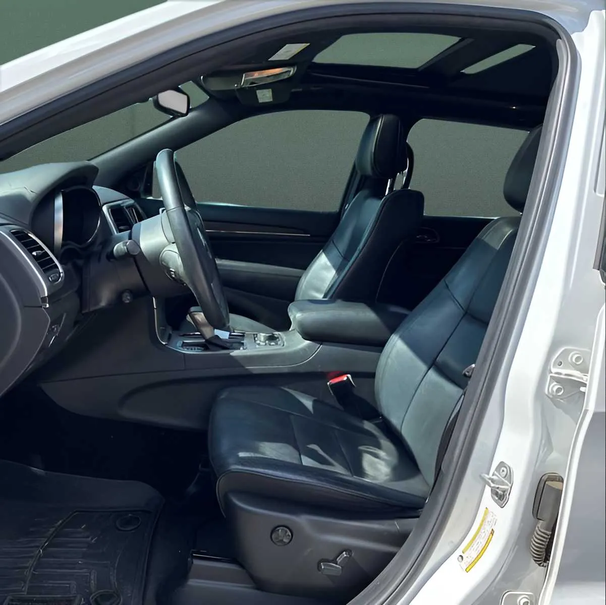 Jeep Grand Cherokee photo 5