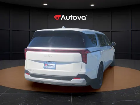 More photos of 2025 Kia Carnival LXS at Autova - Madison Heights, VA