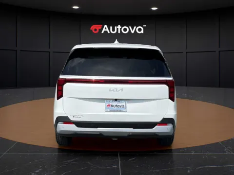 More photos of 2025 Kia Carnival LXS at Autova - Madison Heights, VA