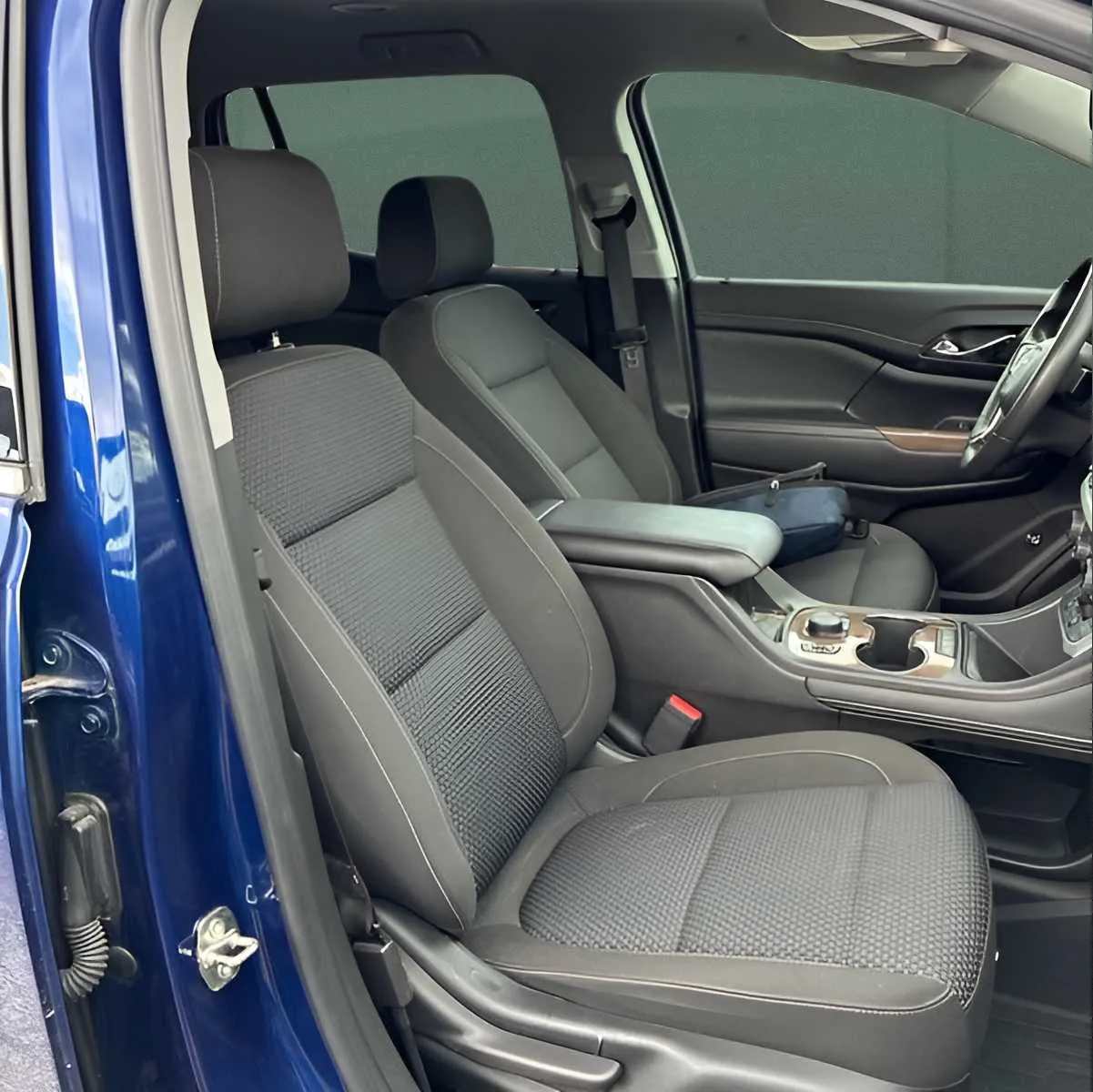 GMC Acadia photo 6