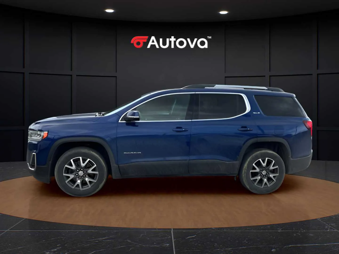 GMC Acadia photo 2