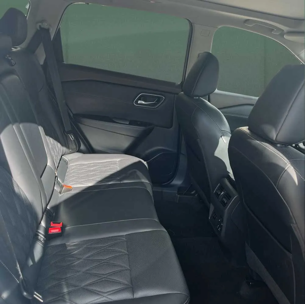 Nissan Rogue photo 4