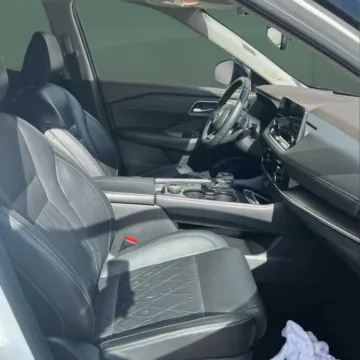 More photos of 2021 Nissan Rogue Platinum at Autova - Madison Heights, VA