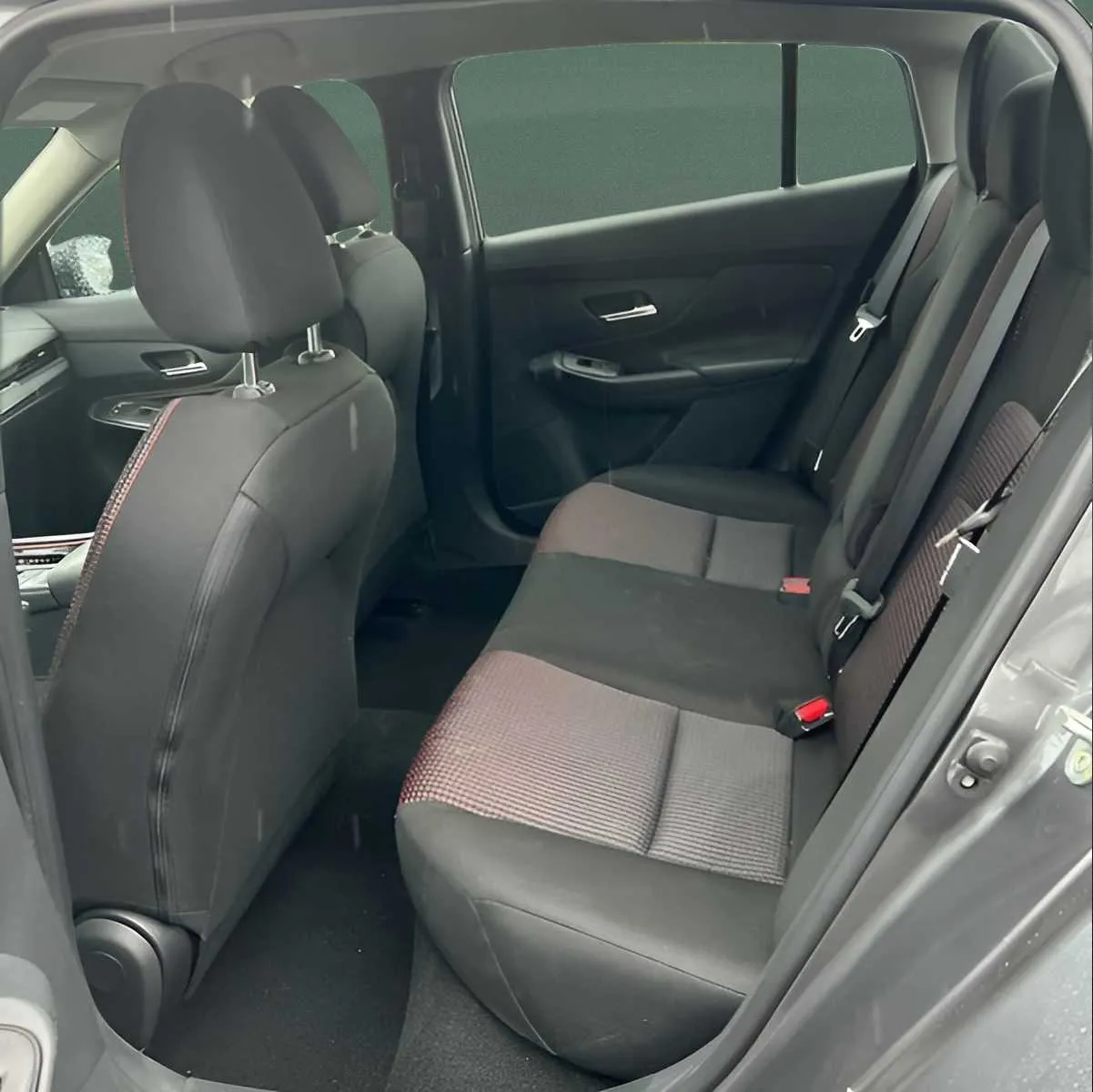 Nissan Sentra photo 4