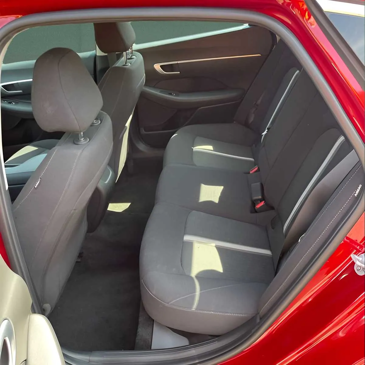 Hyundai Sonata photo 4