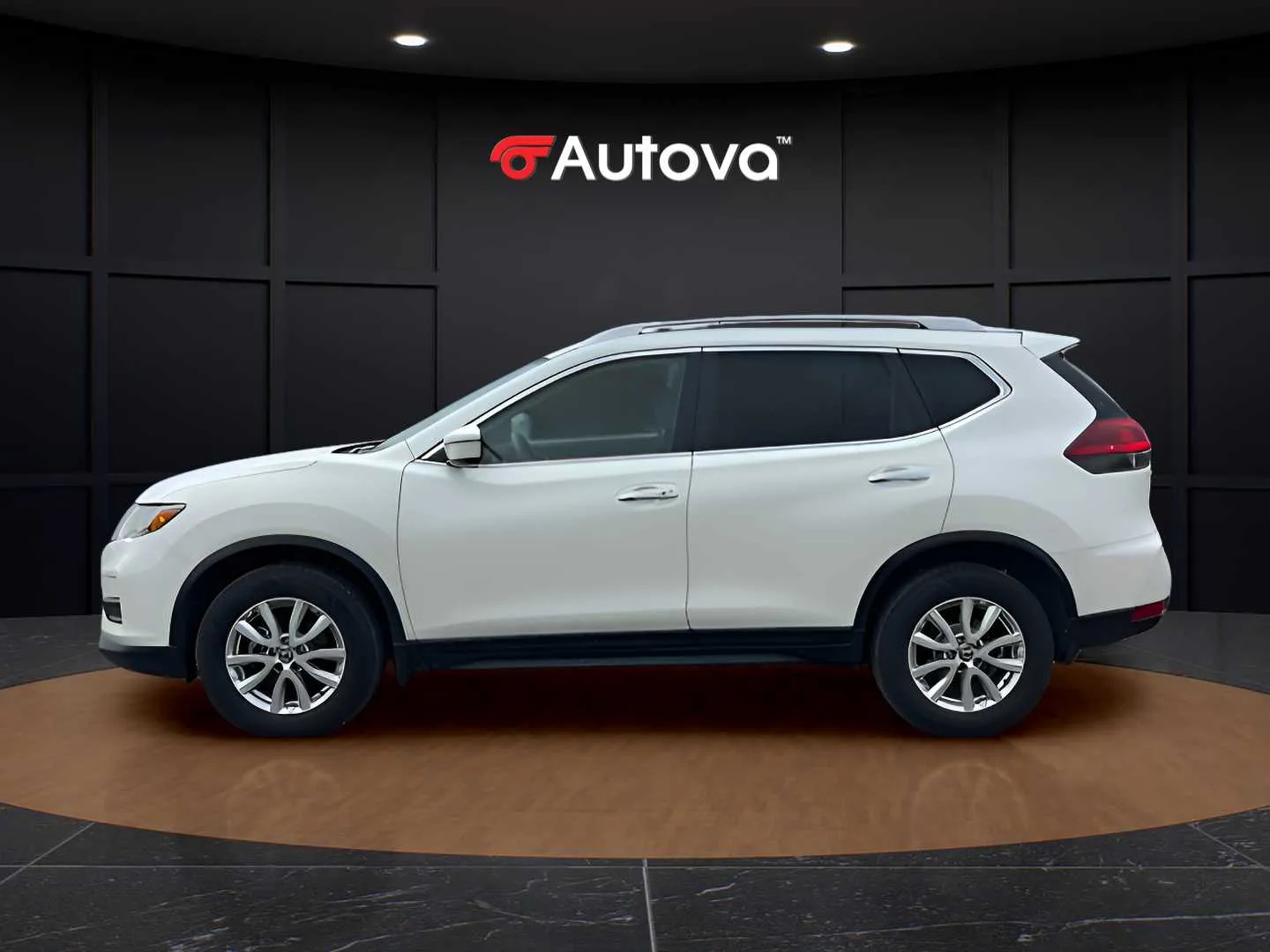 Nissan Rogue photo 2