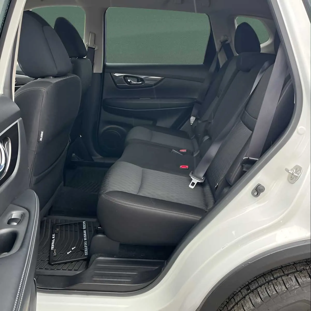 Nissan Rogue photo 4