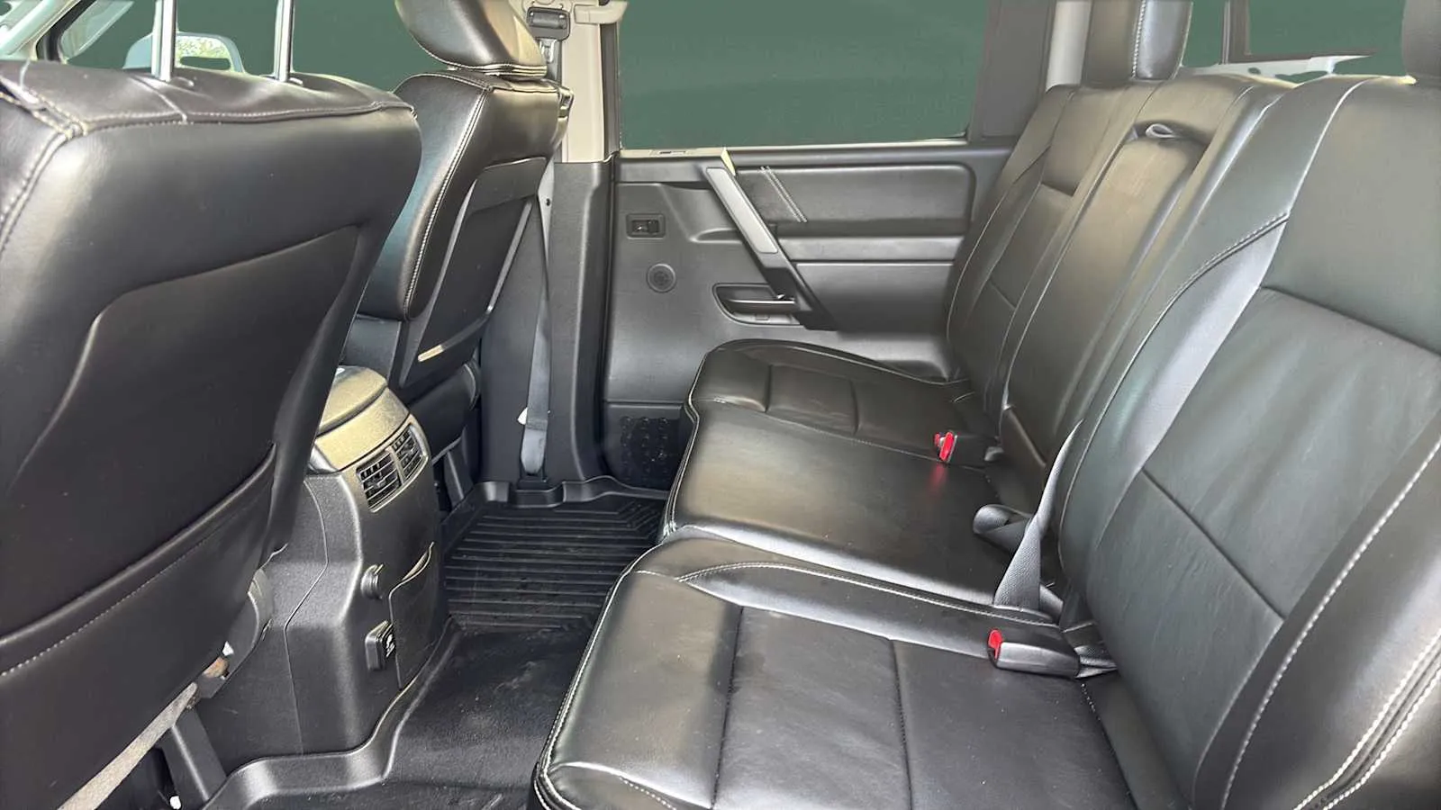 Nissan Titan photo 5