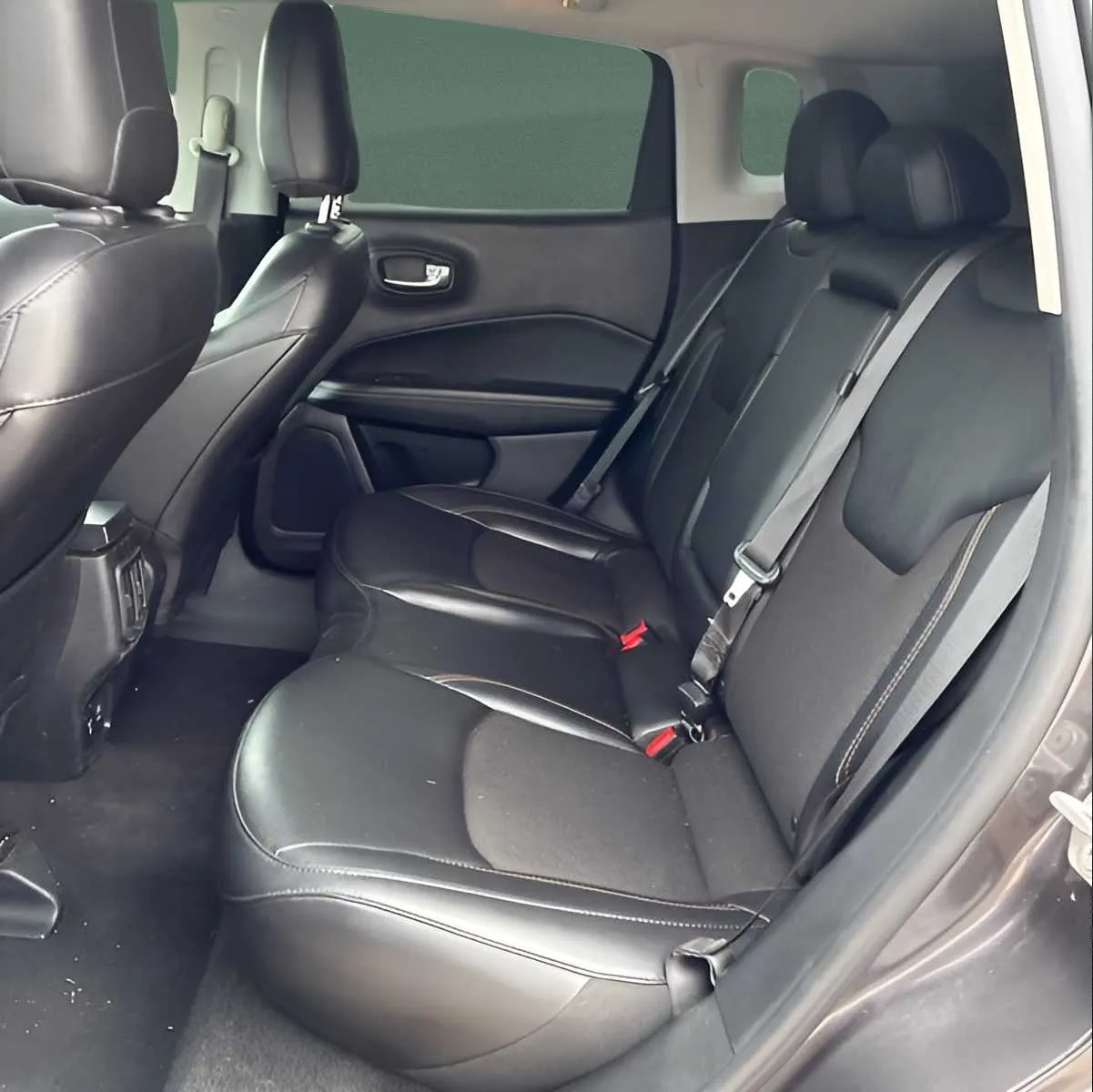 Jeep Compass photo 4