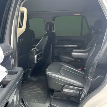 More photos of 2019 Ford Expedition Platinum at Autova - Madison Heights, VA